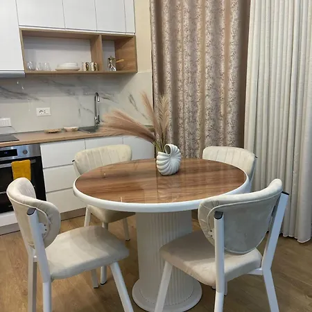 Juar - Modern Affittacamere 3*