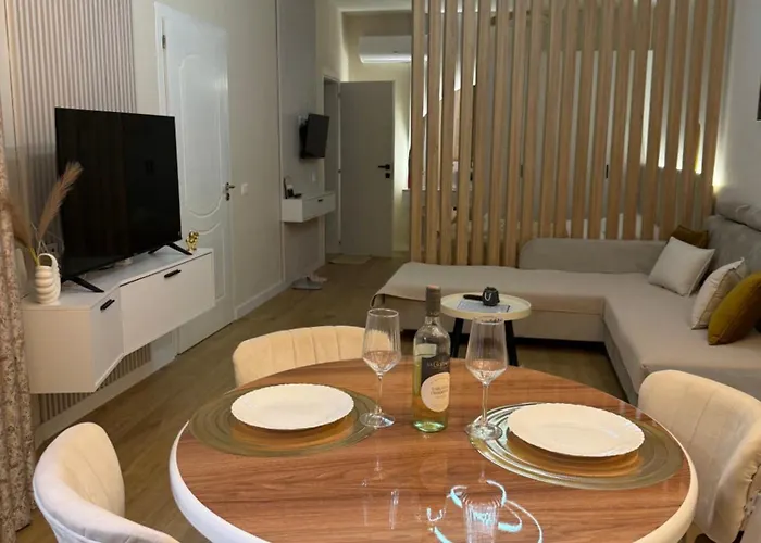 Juar - Modern 3* Tirana