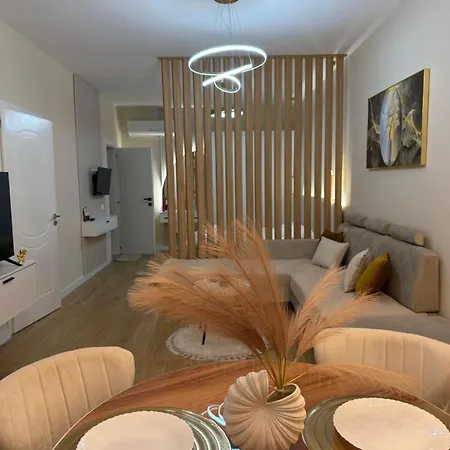 Juar - Modern 3* Tirana