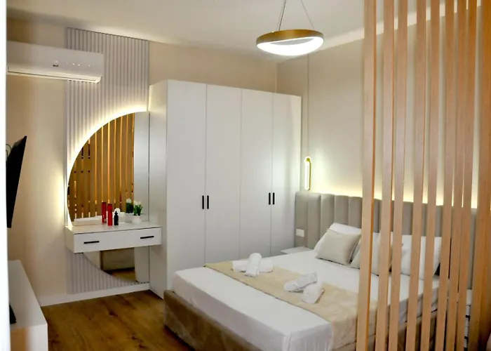 Juar - Modern Gasthof Tirana